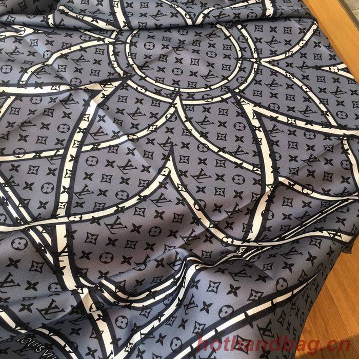 Louis Vuitton Scarf LVS00130